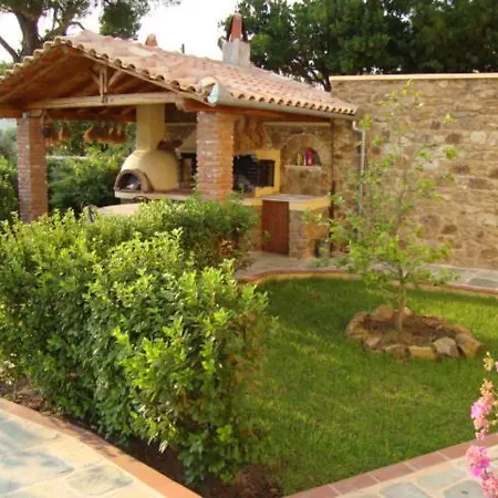 Jasmine Villas, Villa İskados